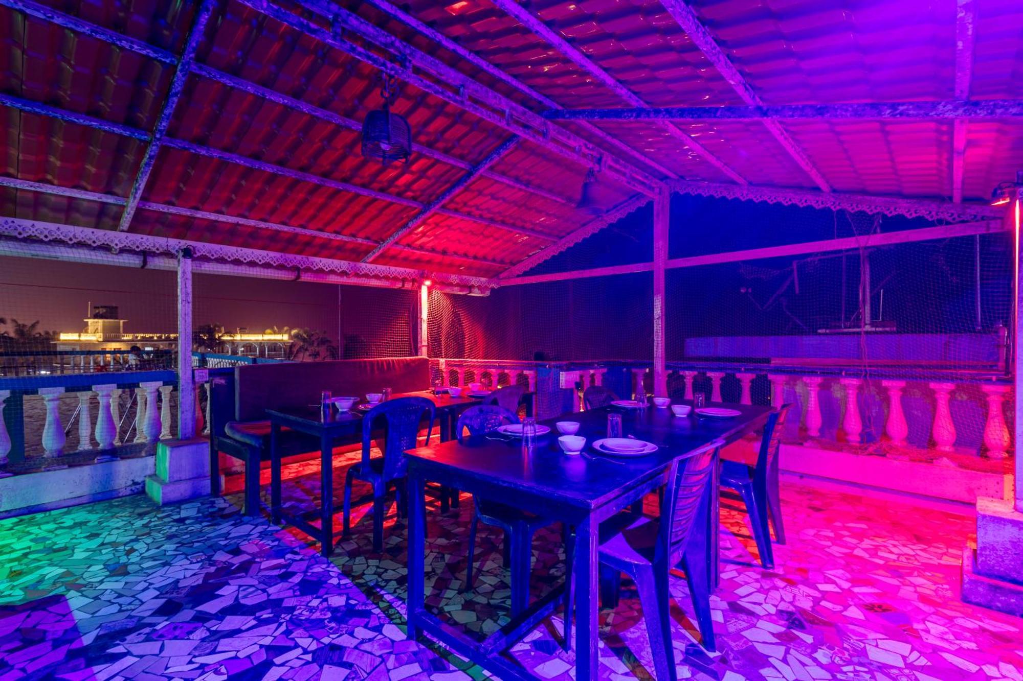 Baga Fantacia Beach Inn Calangute Exterior photo
