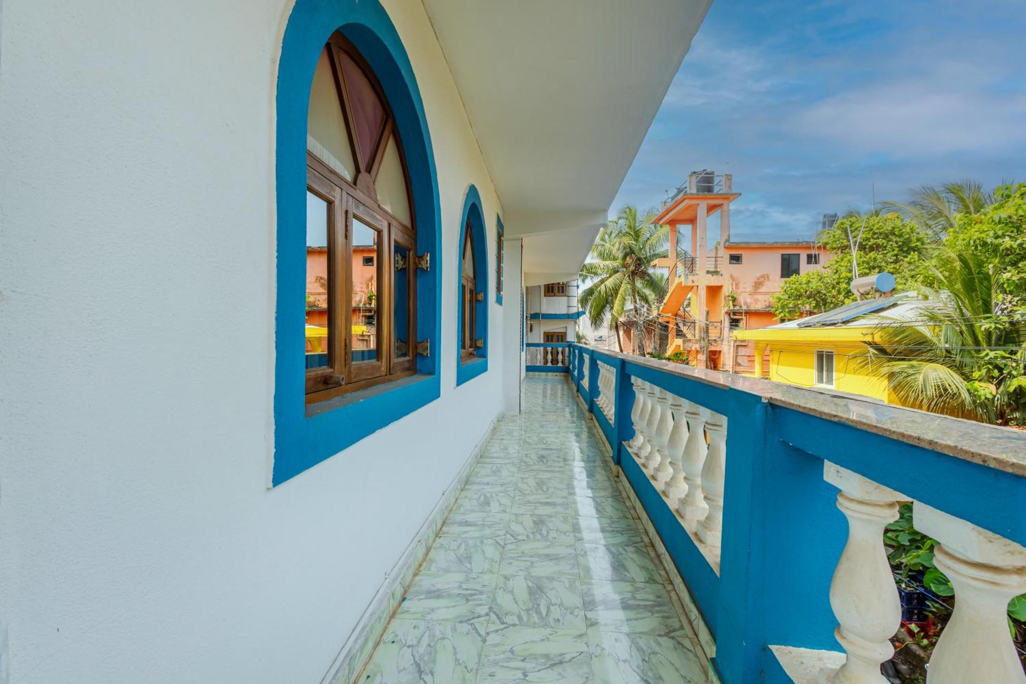 Baga Fantacia Beach Inn Calangute Exterior photo